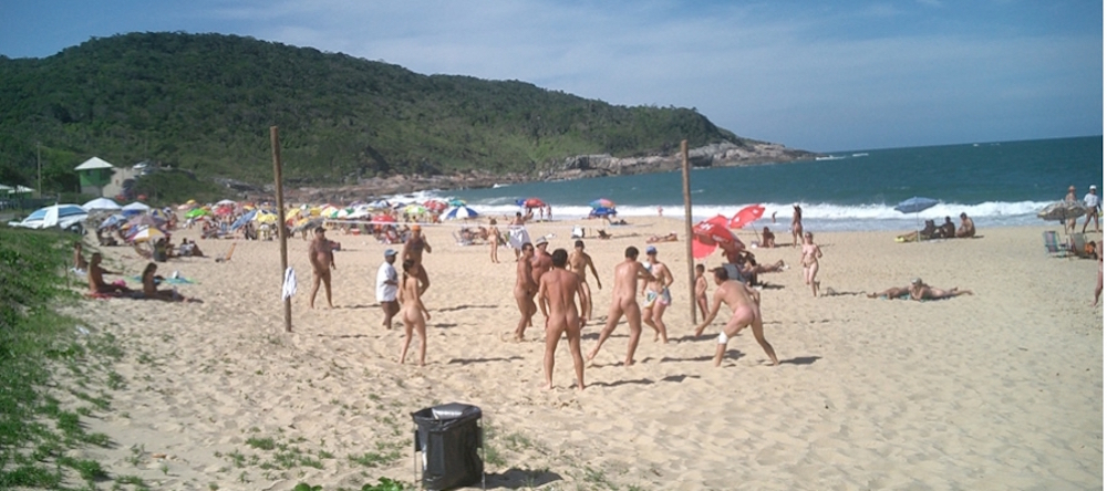 praia de nudismo pinho sc