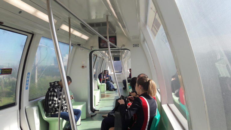 Metrô no aeroporto de Porto Alegre: transporte bom e barato