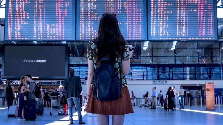 Senhas de wi-fi de aeroportos do mundo: internet grátis para os viajantes!