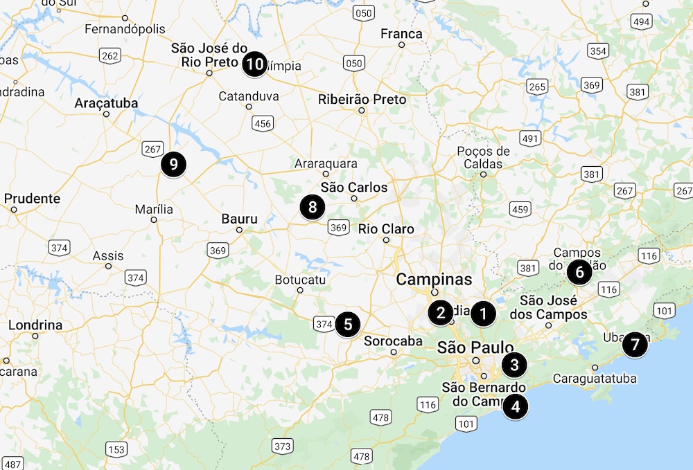 Mostra a localização dos principais resorts de São Paulo, em mapa do estado.