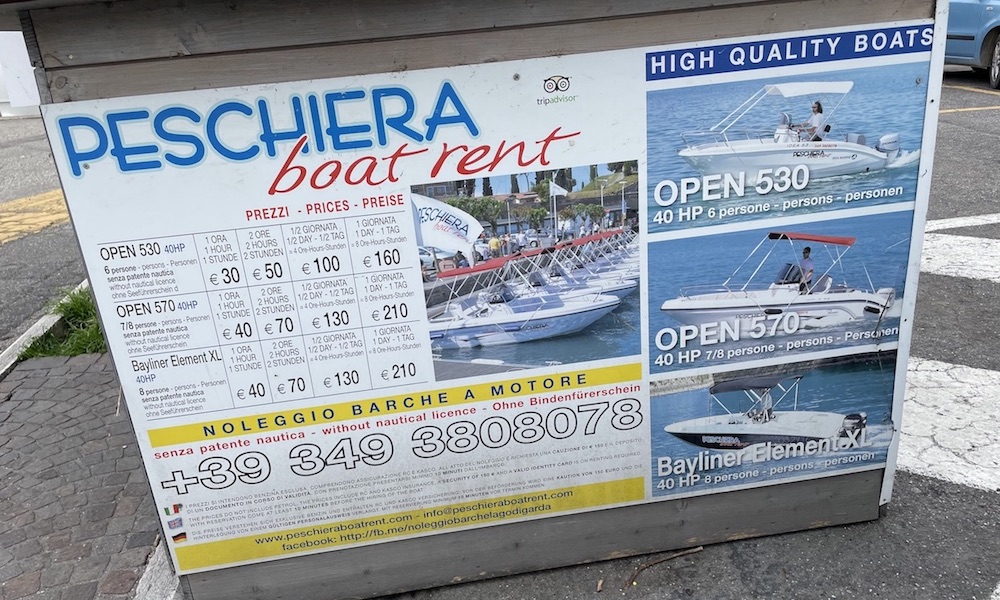 Tabela de preços de passeios de barco em Peschiera del Garda, incluindo lancha rápida.
